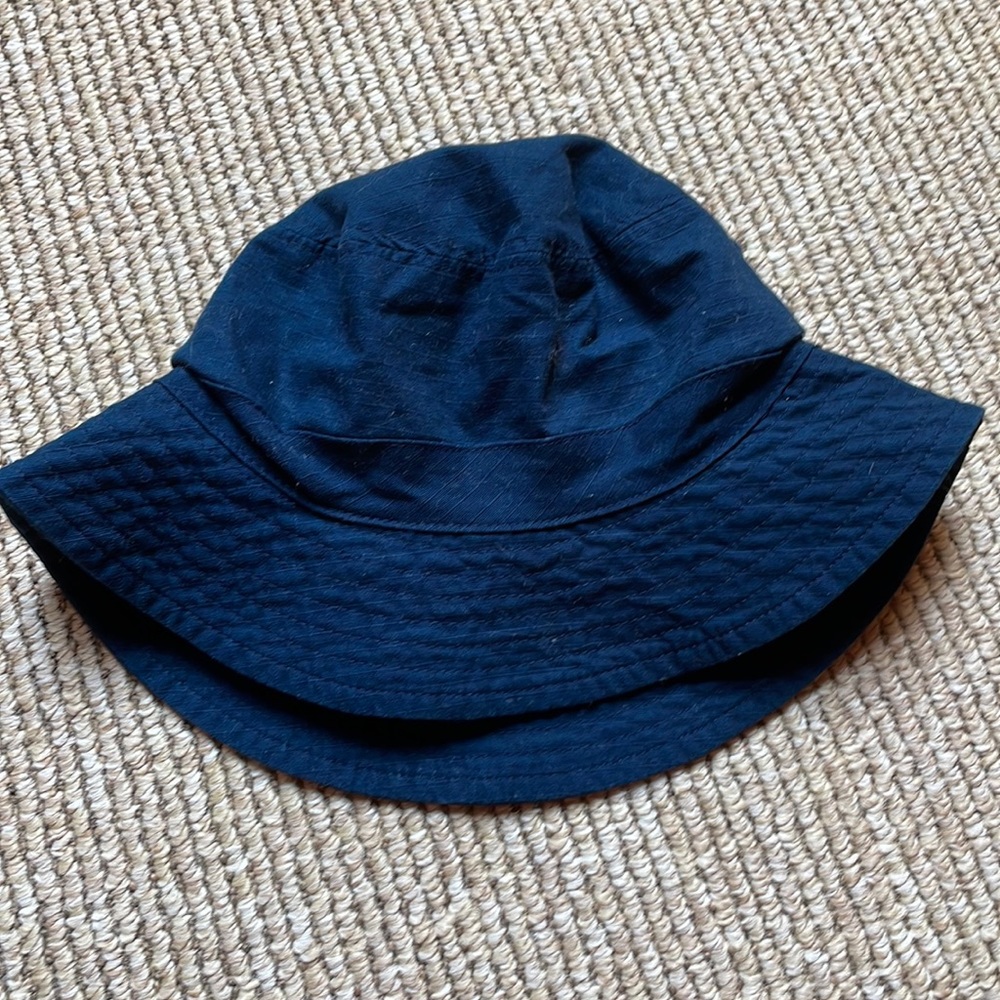 Old Navy Toddler/Child Navy Blue bucket hat size Medium